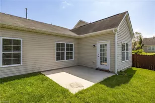 5905 Laurel Creek Ct, Greensboro, NC 27405 - Photo 32