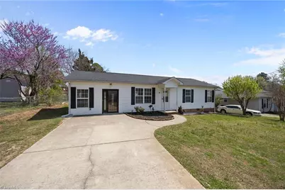 301 Cloverdale Drive, Archdale, NC 27263 - Photo 2