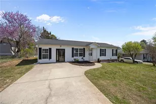 301 Cloverdale Dr, Archdale, NC 27263 - Photo 2