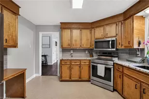 8388 Coachman Ln, Rural Hall, NC 27045 - Photo 14