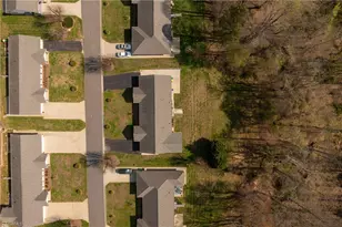 260 S Boyles St, Pilot Mountain, NC 27041 - Photo 38