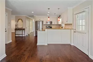 260 S Boyles St, Pilot Mountain, NC 27041 - Photo 18