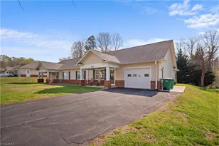 260 S Boyles St, Pilot Mountain, NC 27041 - Photo 32