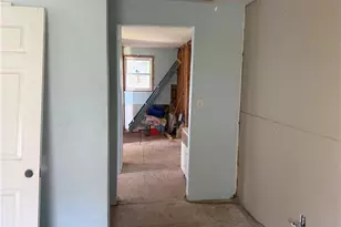 213 W Decatur St, Madison, NC 27025 - Photo 6