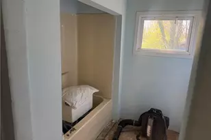 213 W Decatur St, Madison, NC 27025 - Photo 8
