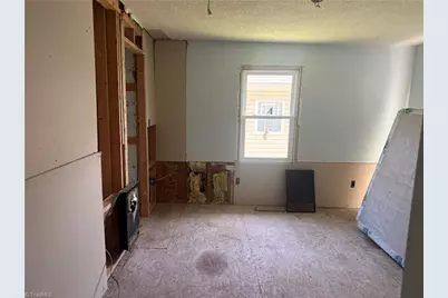 213 W Decatur Street, Madison, NC 27025 - Photo 4