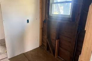 213 W Decatur St, Madison, NC 27025 - Photo 26