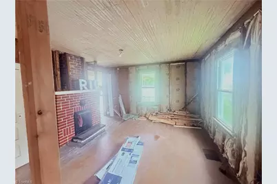 213 W Decatur Street, Madison, NC 27025 - Photo 32