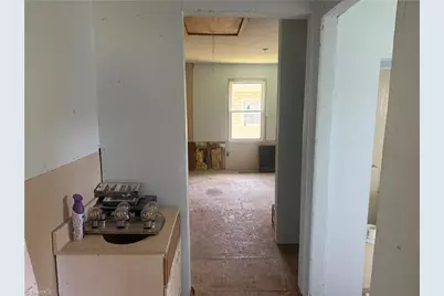 213 W Decatur Street, Madison, NC 27025 - Photo 6