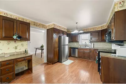 410 Lynhaven Drive, Winston-Salem, NC 27104 - Photo 12