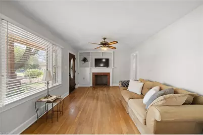 410 Lynhaven Drive, Winston-Salem, NC 27104 - Photo 8