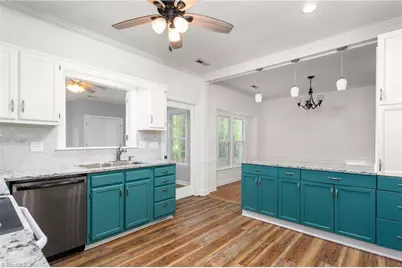 3922 Pondfield Court, Greensboro, NC 27410 - Photo 12