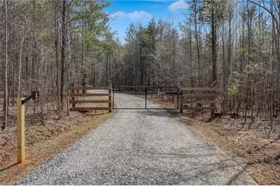 1034 Brooks Road, Reidsville, NC 27320 - Photo 2