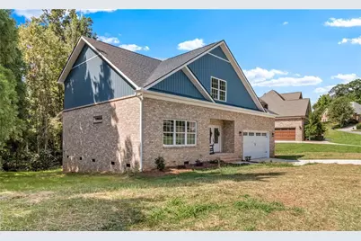 4642 Pebble Lake Drive, Pfafftown, NC 27040 - Photo 2