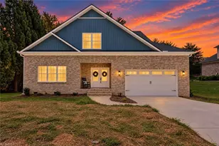 4642 Pebble Lake Dr, Pfafftown, NC 27040 - Photo 1