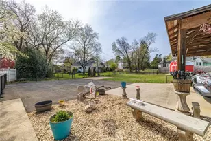 421 Chestnut St, Eden, NC 27288 - Photo 30