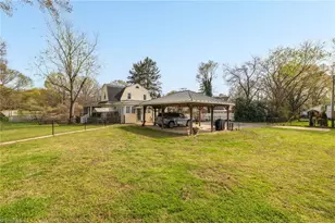 421 Chestnut St, Eden, NC 27288 - Photo 36