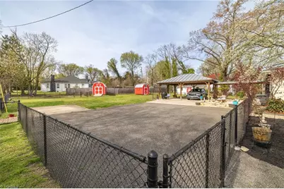 421 Chestnut Street, Eden, NC 27288 - Photo 32