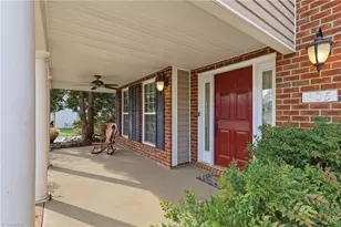 105 Creeks Edge Ct, Clemmons, NC 27012 - Photo 4