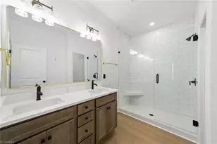 4310 Mossy Wood Cir, Greensboro, NC 27409 - Photo 14