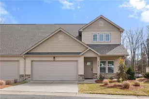 4310 Mossy Wood Cir, Greensboro, NC 27409 - Photo 2