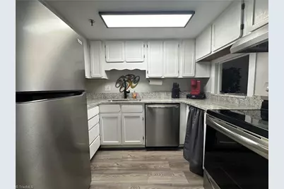 315 Spruce Street N #301, Winston-Salem, NC 27101 - Photo 2