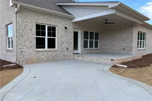 130 Olde Lantern Drive, Winston-Salem, NC 27107 - Photo 2