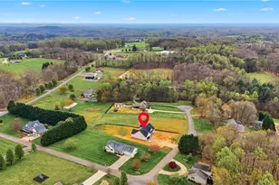 121 Winchester Dr, Ararat, NC 27007 - Photo 36