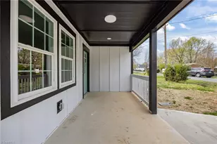 122 S School St, Burlington, NC 27217 - Photo 2