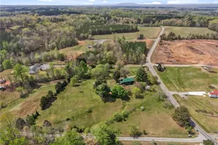 256 Bear Rd, Madison, NC 27025 - Photo 44