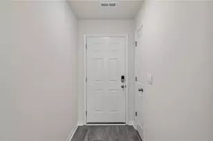 404 Jack Pine St, Thomasville, NC 27360 - Photo 2