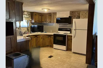 2023 Benaja Road, Reidsville, NC 27320 - Photo 16