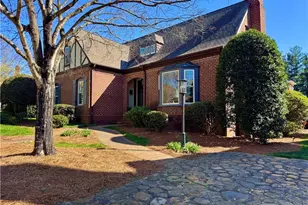 104 Westhaven Cir, Winston-Salem, NC 27104 - Photo 2