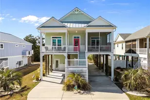 111 SE 44th St, Oak Island, NC 28465 - Photo 4