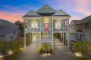 111 SE 44th St, Oak Island, NC 28465 - Photo 1