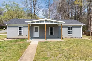 1 Godwin Ct, Greensboro, NC 27405 - Photo 2