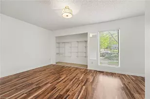 301 Village Ln, Greensboro, NC 27409 - Photo 6