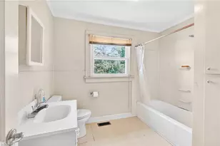 1028 Queen Ann St, Burlington, NC 27217 - Photo 16