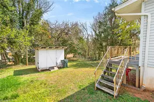 1028 Queen Ann St, Burlington, NC 27217 - Photo 6