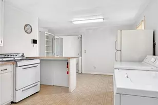 1028 Queen Ann St, Burlington, NC 27217 - Photo 8