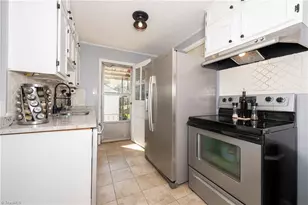 2416 Parkway Dr, Winston-Salem, NC 27103 - Photo 30