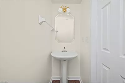 4715 Lenox Hill Place, Charlotte, NC 28269 - Photo 38