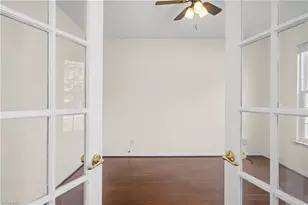 4715 Lenox Hill Pl, Charlotte, NC 28269 - Photo 6