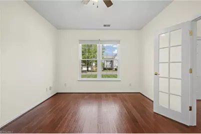 4715 Lenox Hill Place, Charlotte, NC 28269 - Photo 8