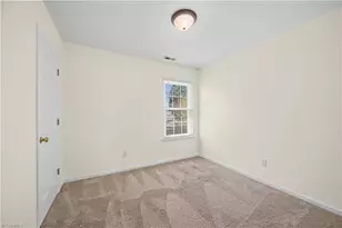 4715 Lenox Hill Pl, Charlotte, NC 28269 - Photo 30