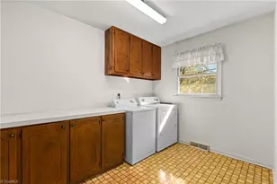 720 Sedge Garden Rd, Kernersville, NC 27284 - Photo 16