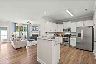 395 Northbridge Drive, High Point, NC 27265 - Photo 4