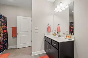 395 Northbridge Dr, High Point, NC 27265 - Photo 16