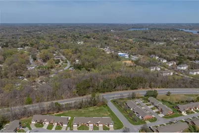 395 Northbridge Drive, High Point, NC 27265 - Photo 38