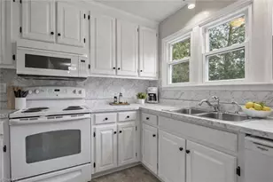 909 Chatfield Dr, Jamestown, NC 27282 - Photo 10